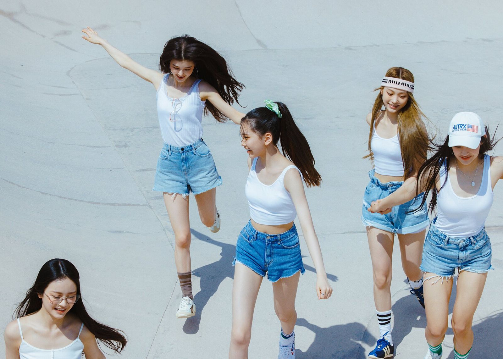NewJeans ★ NewJeans [CONCEPT PHOTOS] KPopMag