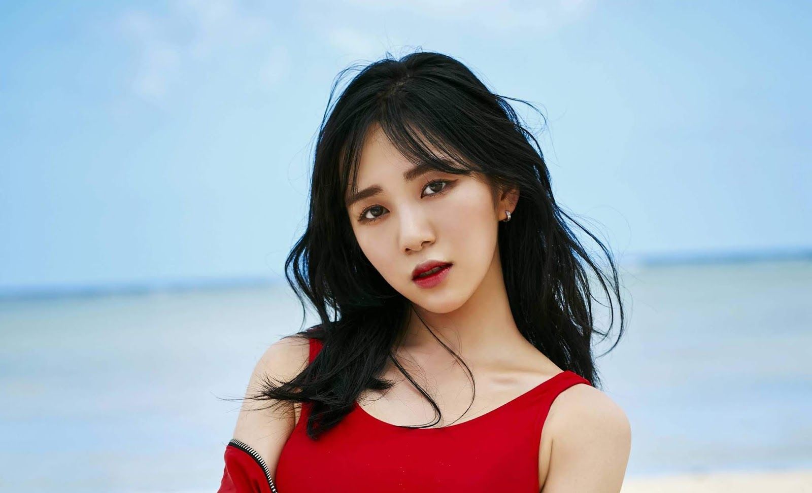 Ex Miembro de AOA Mina Revela En Su Instagram Que Sufrió Bullying Por Parte de Un Miembro