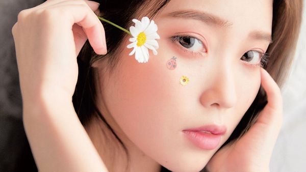 W Korea - IU & The Boyz